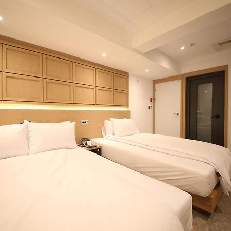 Hotel Vantt Gwangju Metropolitan City Екстер'єр фото
