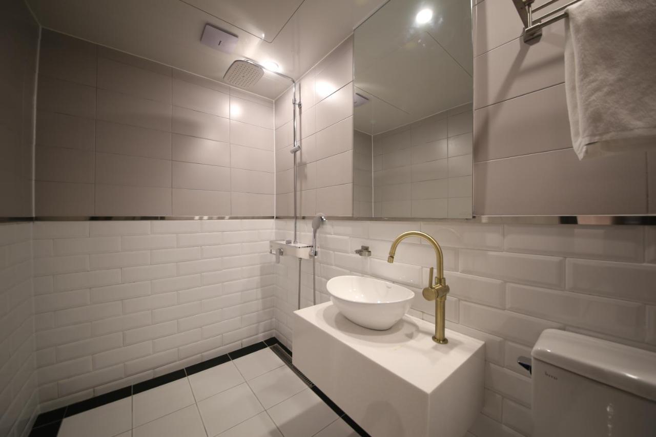 Hotel Vantt Gwangju Metropolitan City Екстер'єр фото