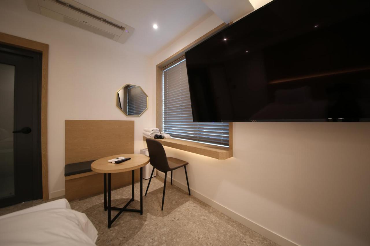 Hotel Vantt Gwangju Metropolitan City Екстер'єр фото