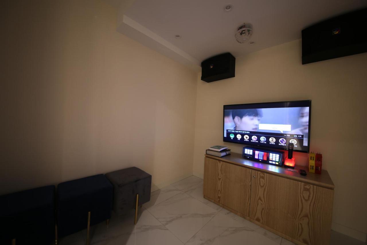 Hotel Vantt Gwangju Metropolitan City Екстер'єр фото